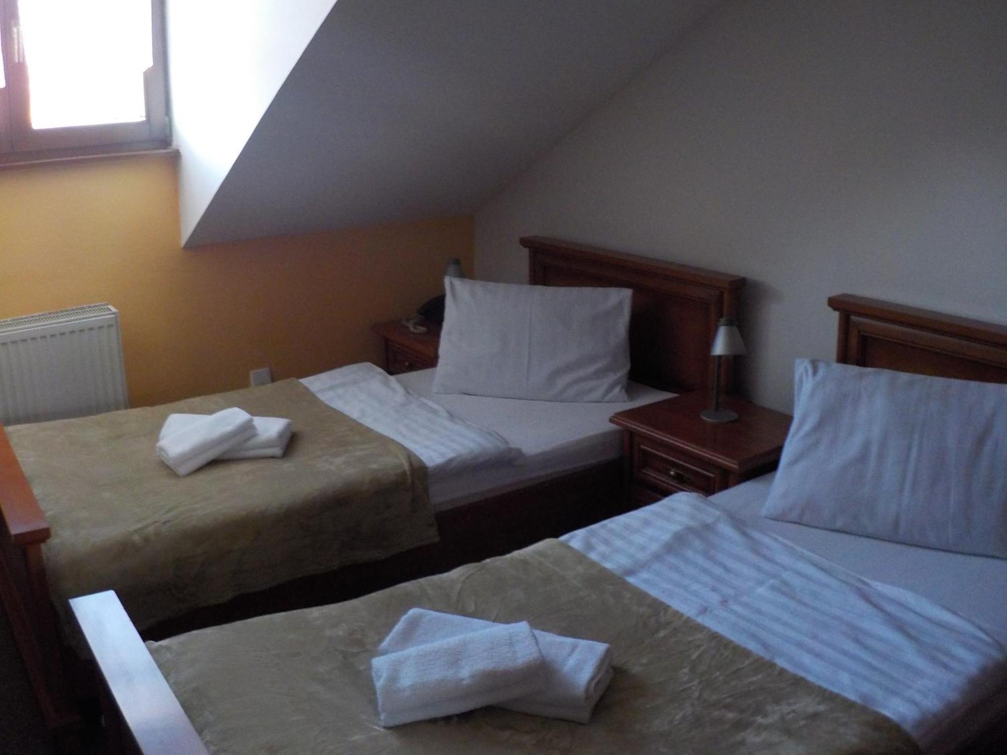 Hotel Krivan Kysucke Nove Mesto Zewnętrze zdjęcie
