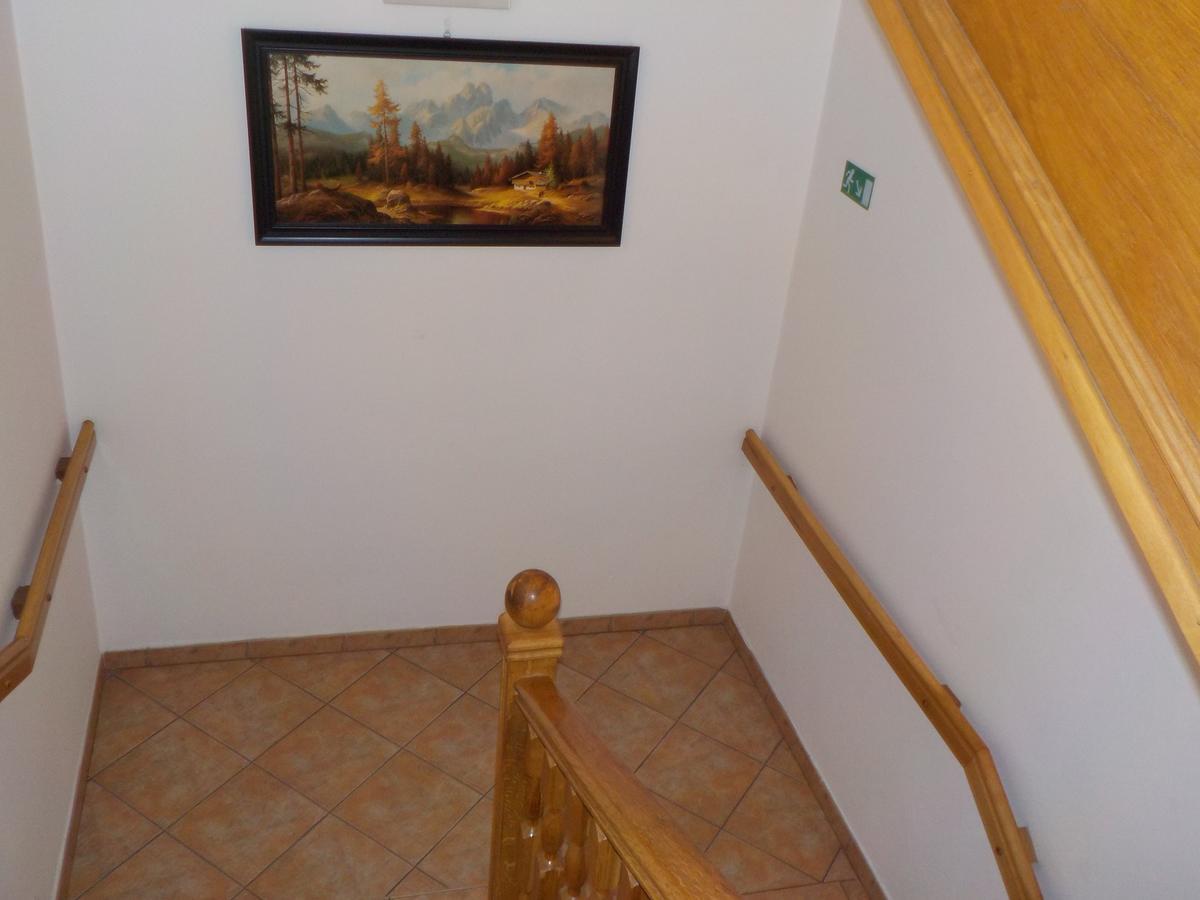 Hotel Krivan Kysucke Nove Mesto Zewnętrze zdjęcie