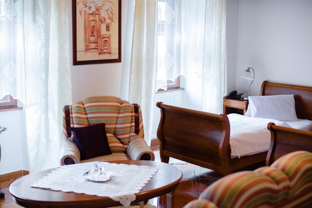 Hotel Krivan Kysucke Nove Mesto Zewnętrze zdjęcie