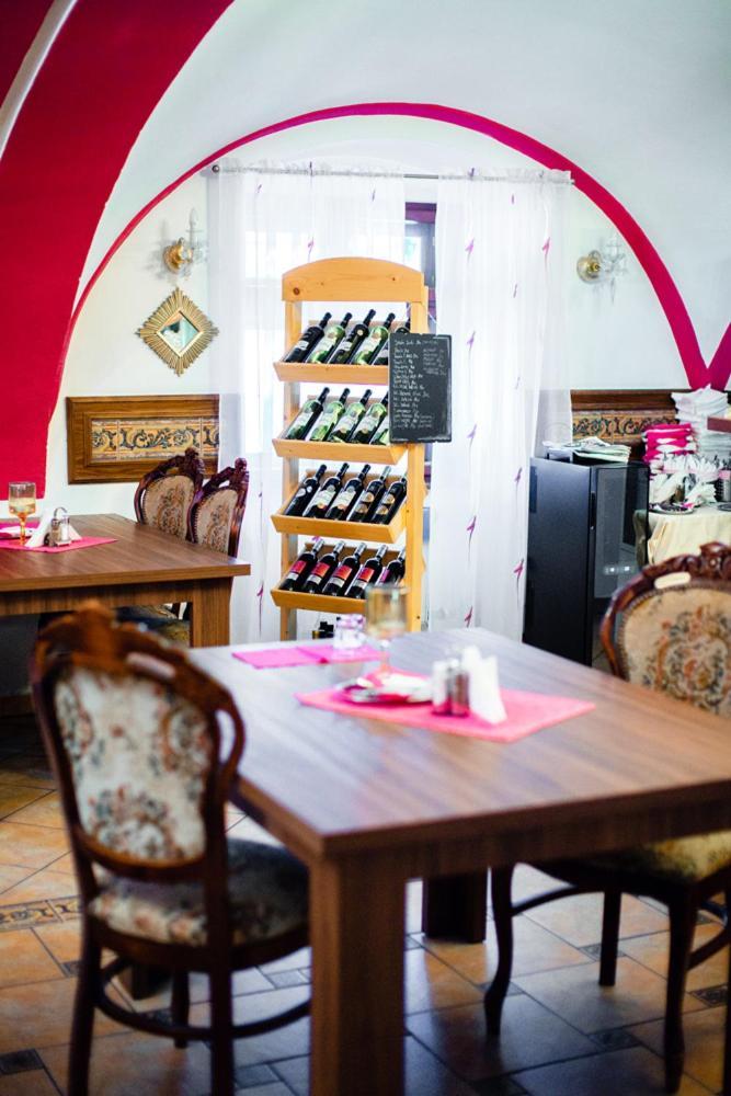 Hotel Krivan Kysucke Nove Mesto Zewnętrze zdjęcie